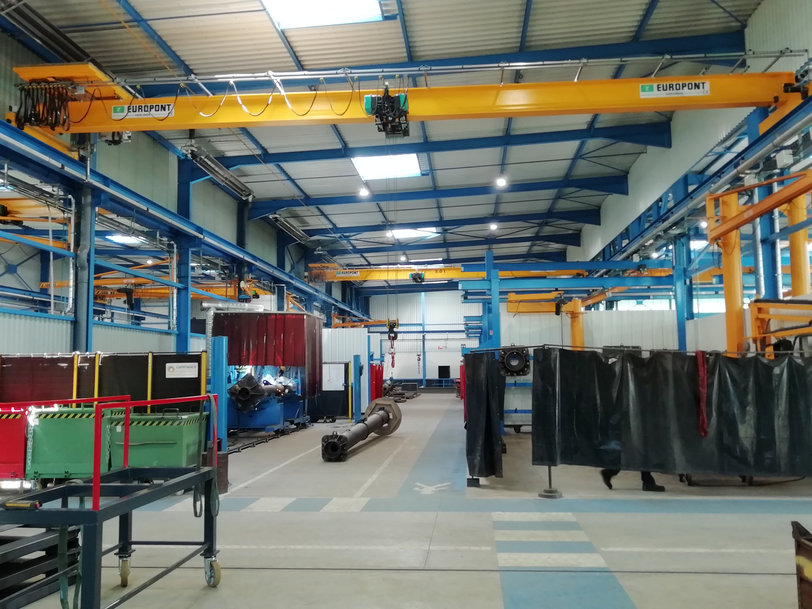 11 overhead cranes manufactured by LEVELEC, a member of the Verlinde network, are installed in COMEGE's new workshops